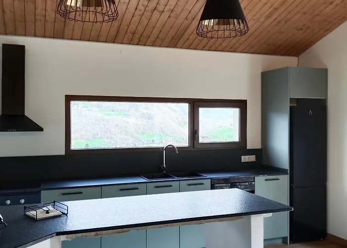 Vistas A Cangas 度假居 *